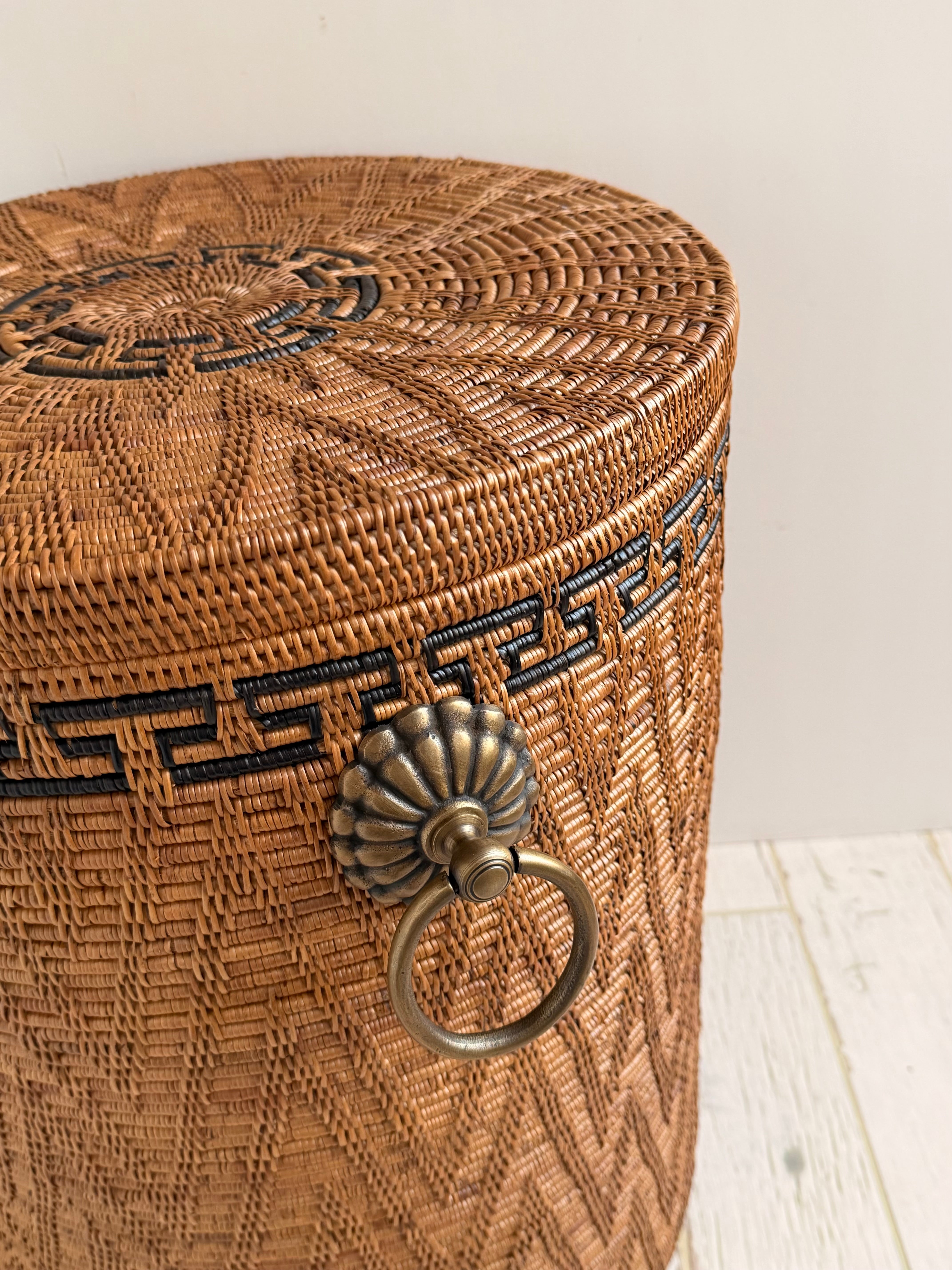 BAX-416SIN-M 真鍮取っ手蓋付き円柱バスケット(黒模様・φ42×H50)無料配送