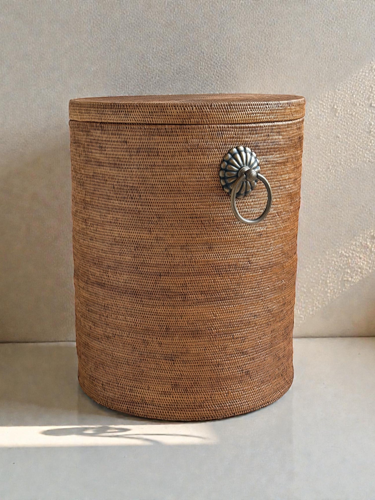 BAX-416SIN 真鍮取っ手蓋付き円柱バスケット(無地・φ40×H50)無料配送