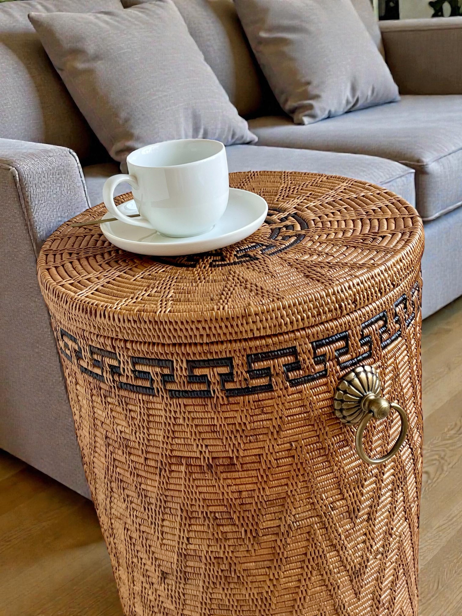 BAI-236SIN-M 真鍮取っ手蓋付き円柱バスケット(模様あり・φ30×H50)無料配送