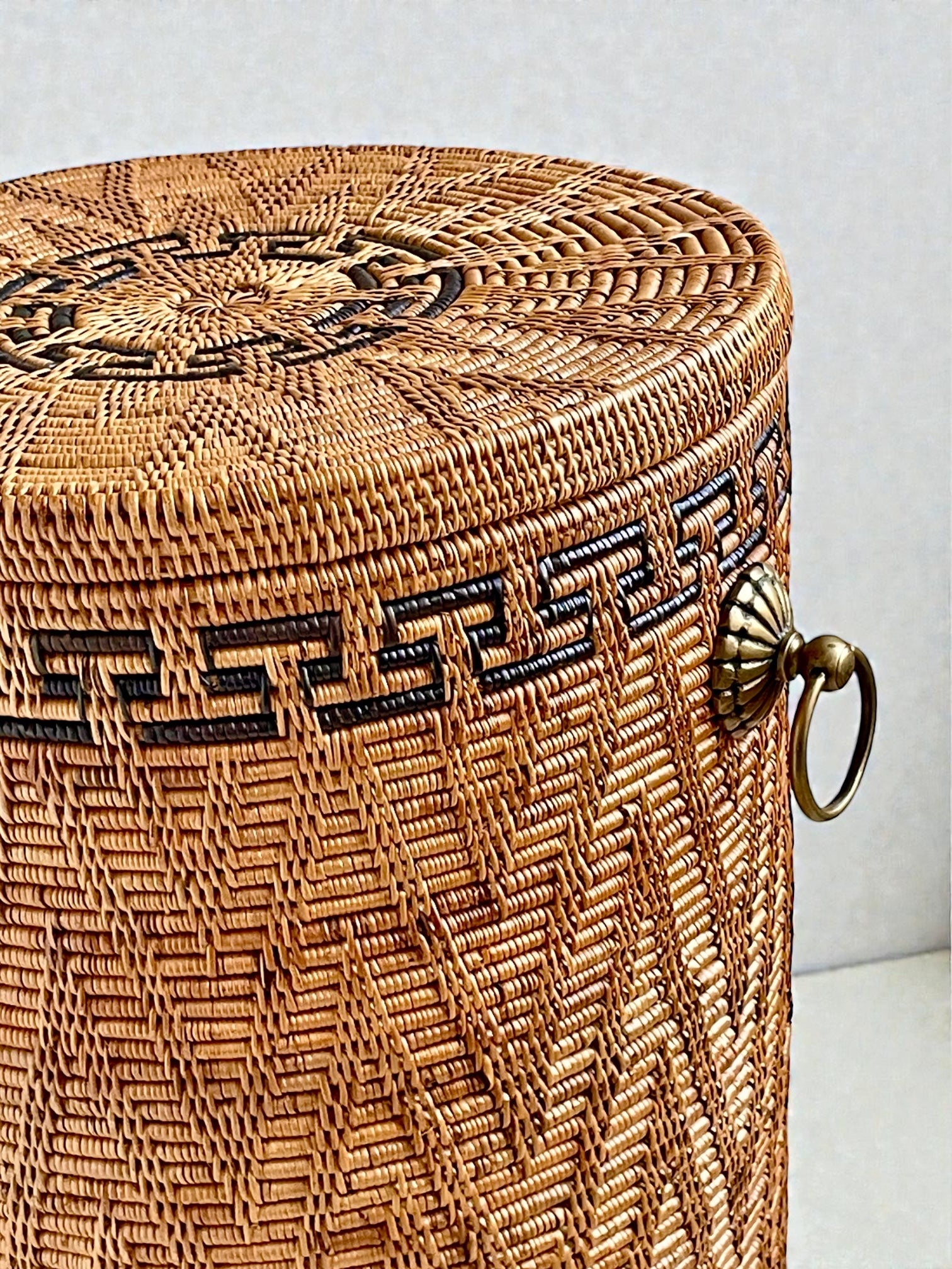 BAI-236SIN-M 真鍮取っ手蓋付き円柱バスケット(模様あり・φ30×H50)無料配送