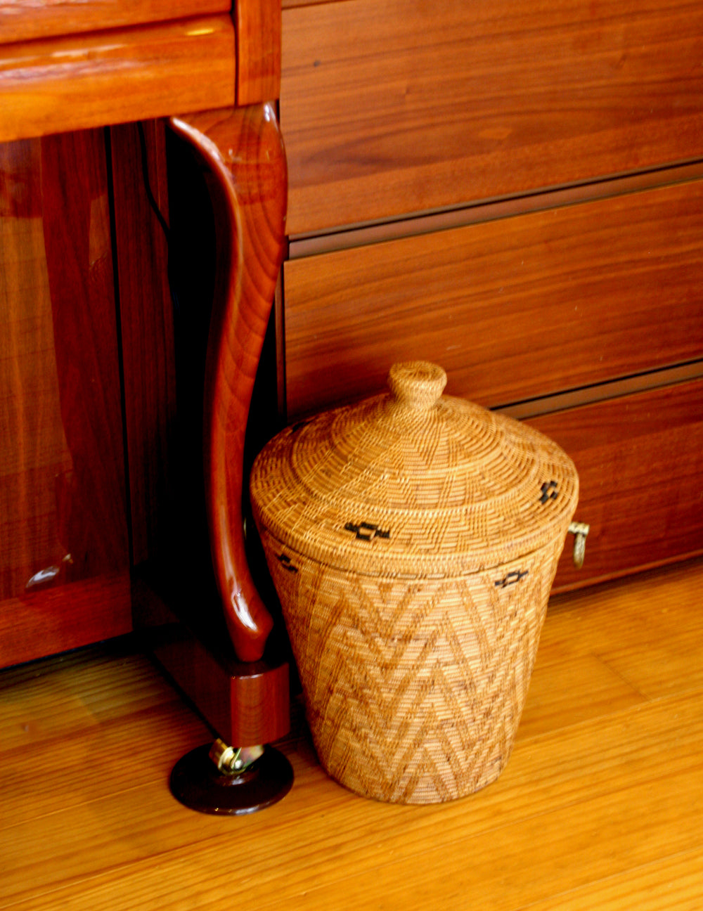 BAI-306SIN 真鍮取っ手円錐バスケット(ドット•φ29×H40)