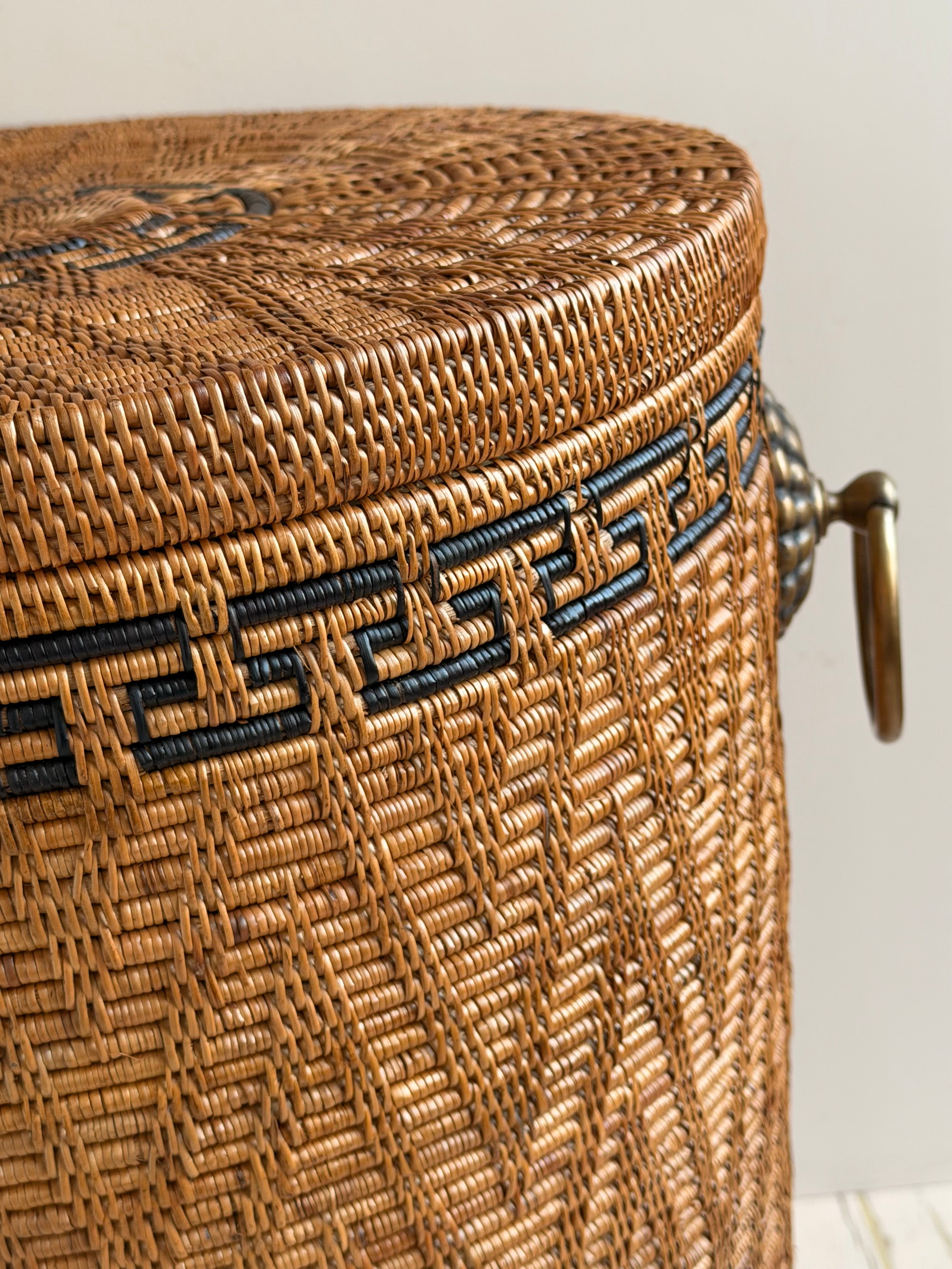 BAX-416SIN-M　真鍮取っ手蓋付き円柱バスケット（黒模様・φ４2×Ｈ50）無料配送