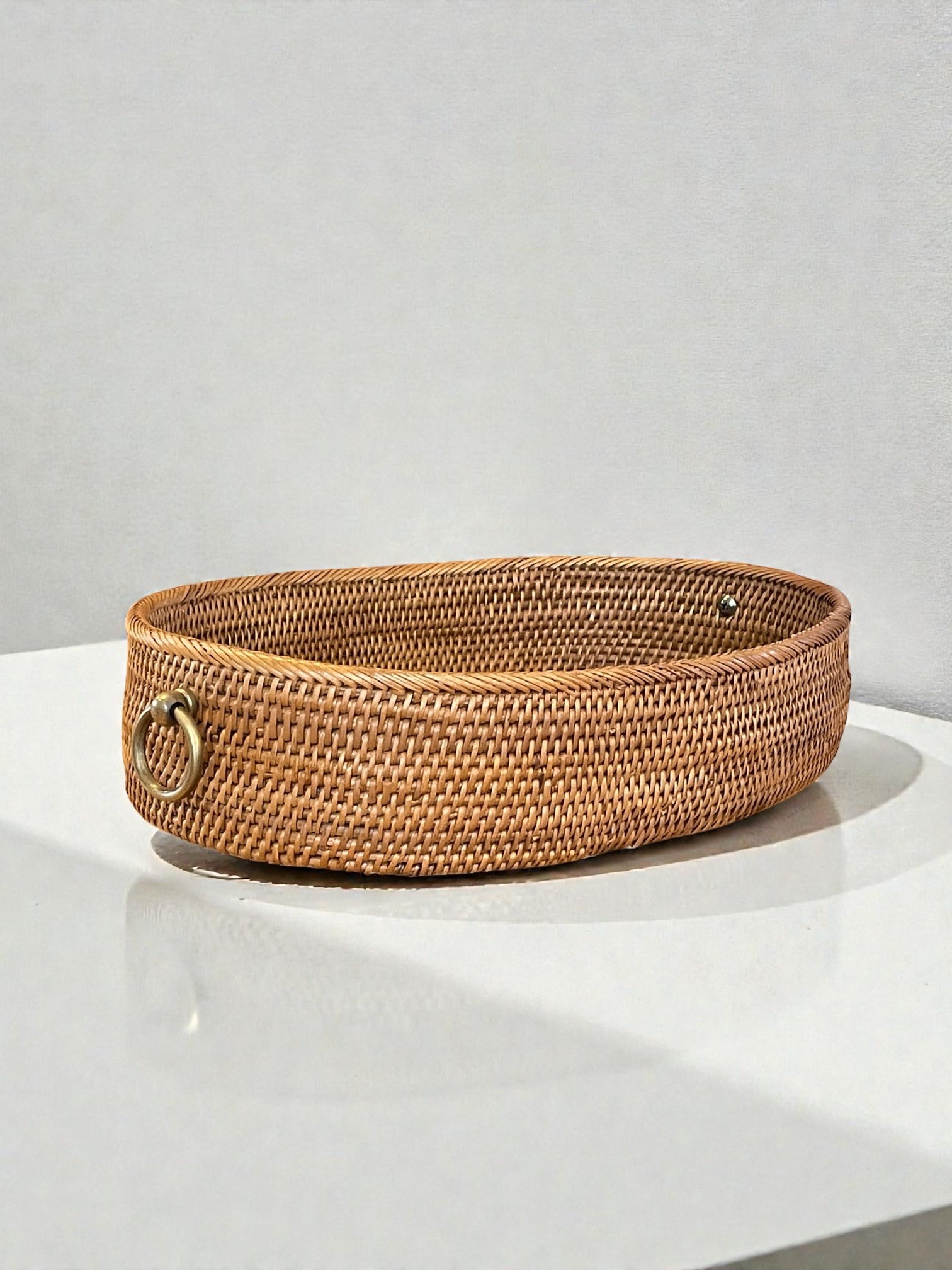 BAK-304SIN　真鍮取っ手楕円トレイ（W27.5×D18×H5）